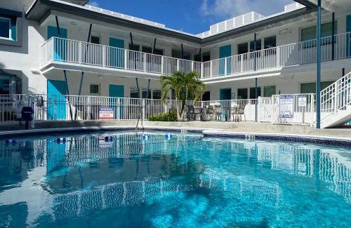 East Fort Lauderdale Hotel | Rolo Beach Hotel