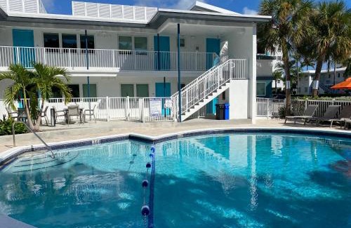 East Fort Lauderdale Hotel | Rolo Beach Hotel