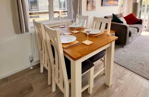Frognall Apartamento | Rolo's Lakeside Lodge With Hot Tub & Hi-Speed Wifi