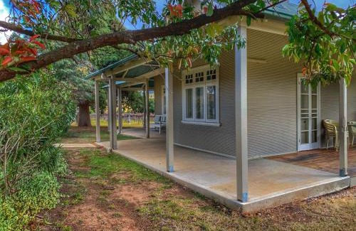 Omadale Casa | Roma Cottage on Roma Orchard