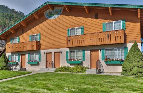 Downtown Leavenworth Casa | Roma's Luxe Cottage