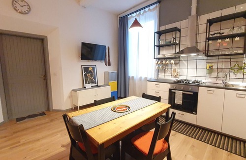 Forli Apartamento | Apartamento de dos habitaciones cerca del campus, con wifi y lavadora.