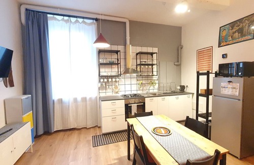 Forli Apartamento | Apartamento de dos habitaciones cerca del campus, con wifi y lavadora.