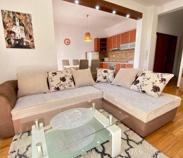 Risan Apartamento | Roman Garden Apartment
