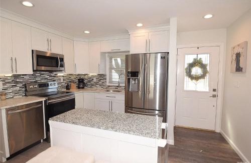 Levittown Casa | Romance Vacation Sweet Home