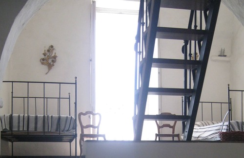 Monte San Biagio Casa | Iglesia románica adaptada al hogar civil - Iglesia románica adaptada al hogar