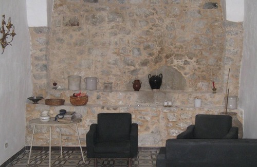 Monte San Biagio Casa | Iglesia románica adaptada al hogar civil - Iglesia románica adaptada al hogar