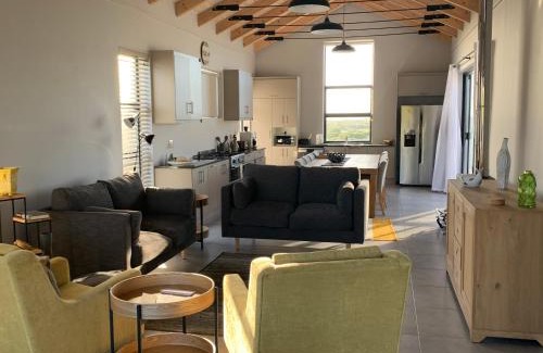 Gansbaai Casa | Romansbaai at 402 - with solar power