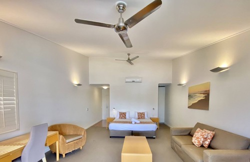 Gold Coast Apartamento | ROMANTIC STUDIO APARTMENT – COURAN COVE - THE PERFECT ISLAND ESCAPE AWAITS YOU
