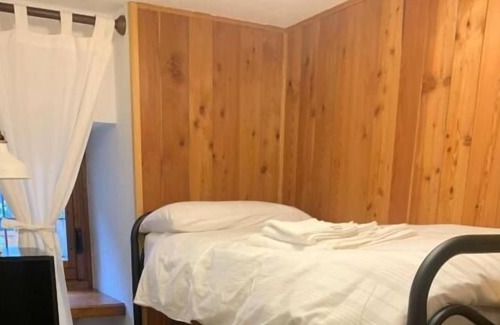 Pallusieux Apartamento | Romántico apartamento de 1 dormitorio con jardín en una antigua granja de montaña