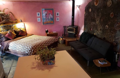 Cerrillos Casa | Romantic Adobe Casita, Hot tub, Kitchen, Woodstove, astounding views, historic.