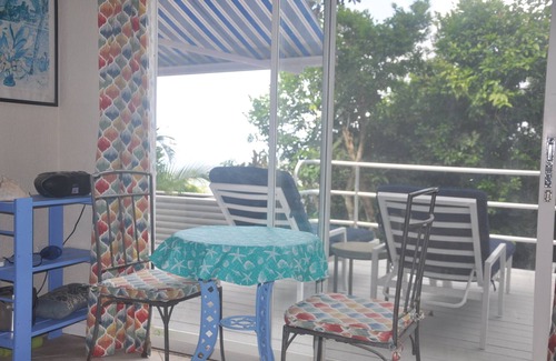 St. Thomas Apartamento | Romántico y privado ubicado en lo alto de la montaña de San Pedro