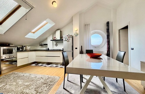 Binda Apartamento | Romantic attic Navigli area - free garage near M2 subway