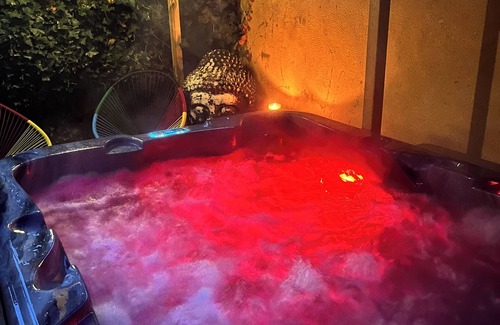 Chamoux-sur-Gelon Cama Y Desayuno | Romantic B&B with sauna and hot tub at the foot of the mountains!