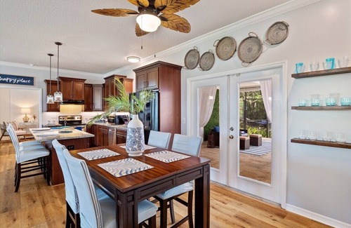 Palm Coast Casa | Romantic Beach Home with Heated Pool
