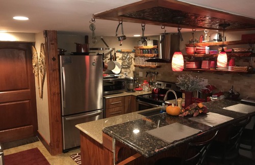 Estes Park Casa | Cabaña romántica con bañera de hidromasaje, bar al aire libre, hoguera, bañera profunda, junto a RMNP