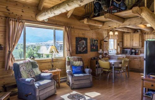 Whitehall Casa | Romantic Cabin Rental with a Delightful Porch near Ennis, Montana