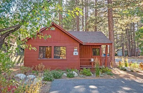 Al Tahoe Cabina | Cabina romántica para 2 jacuzzis privados, cerca de Heavenly, Lake y Casinos-1198C ~