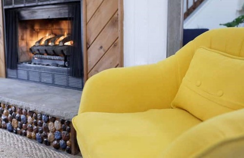 Lake Ariel Cabina | Romantic Cabin w/ Hot Tub- 5 Min to Lake & Pool!