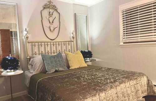 Tannersville Casa | Romantic Chalet Hot Tub Near Hunter Mountain