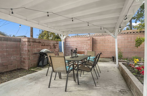Glendora Casa | Romantic costal decor house- 3 mins walking to coffee and restaurants