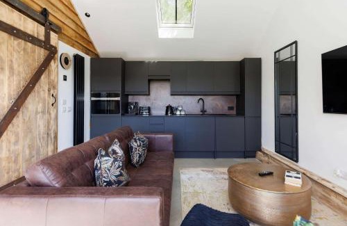 Chichester Chalet De Esquí | Romantic Countryside Lodge with Hot Tub