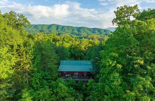 Sevierville Chalet De Esquí | Romantic + Cozy +Views Smokey Mountain & Hot Tub