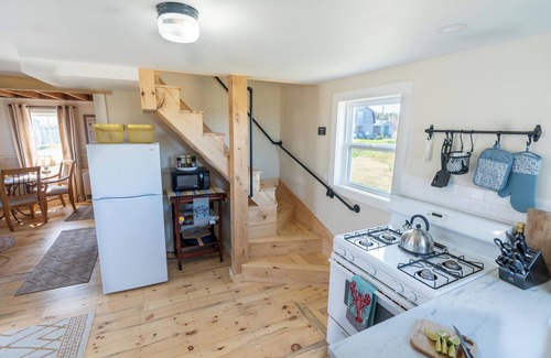 Lubec Cabaña | Romantic Downeast Ocean Front Cottage ~ Amazing Views ~Near Quoddy Head Park!