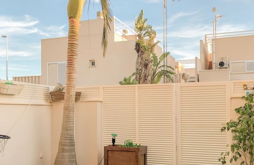 Lo Pagán Casa | Teletrabajo o vacaciones, experimenta la calidez en esta hermosa casa romántica