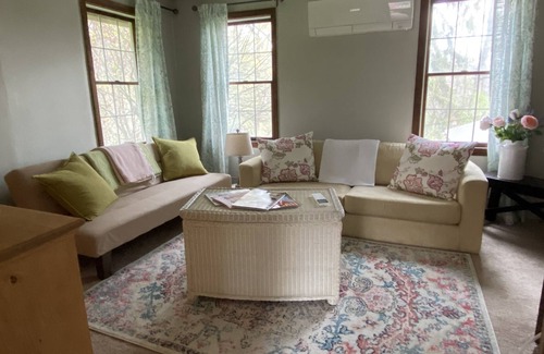 Canandaigua Otro | Romantic FLX Getaway on 14 Acres with Pool, Close to Wineries