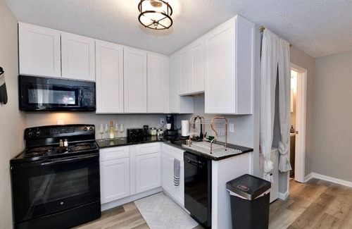 Fountain Square Casa | Romantic Fountain Square Escape - Perfect Date Night