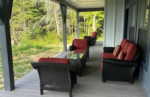 Pisgah Cabaña | Romantic Getaway at Honeymoon Cottage