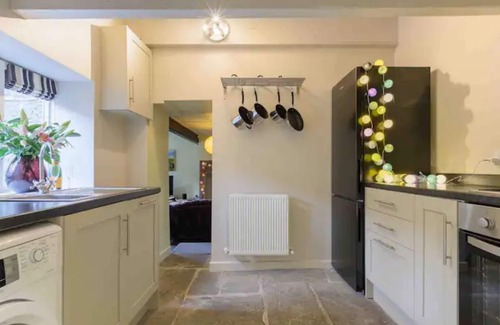 Wadsworth Cabaña | Romantic getaway. Old Town, Hebden Bridge.
