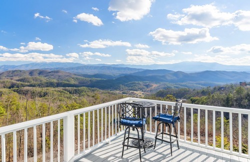 Sevierville Cabina | Escapada romántica con increíblemente impresionante, panorámica vista a la montaña humeante