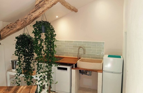 Crayssac Apartamento | Romantic gite: Cinta Kamu, a sacred setting for the soul and couples.