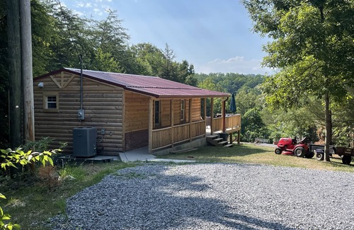 Sevierville Cabina | Romantic Hidden Cabin 15 mins from Pigeon Forge and Dollywood.