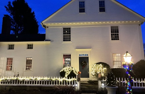 Lisbon Cabaña | Romantic, Historic Haskell House near Casinos, Spa, Ocean Beach, Mystic!