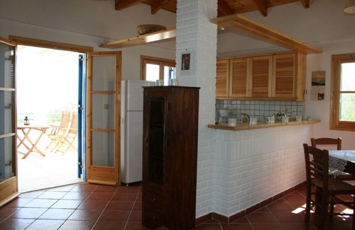 Pylos-Nestoras Casa | Casa romántica sobre el mar (línea de aire 30 m) con vistas pintorescas
