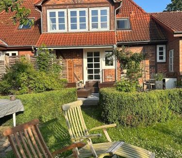 Schashagen Apartamento | Romantic house in charming village