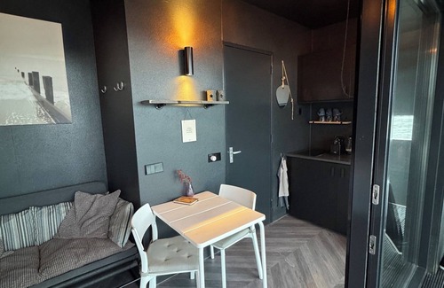 Andijk Alquiler De Eote | "Romantic houseboat 'TinyFloat' on the IJsselmeer - pure relaxation!"