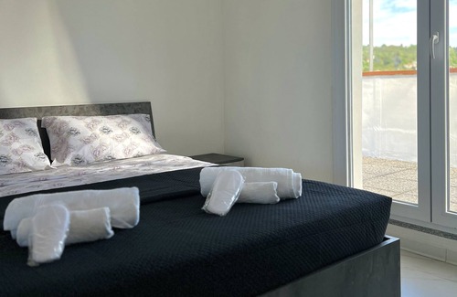 Albate Apartamento | Romantic Italian apartment w/big terrace- 5 min from the lake !
