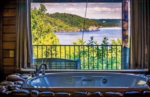 Garfield Cabina | Lake view Honeymoon Log Cabin