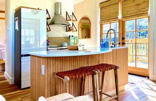 Laurelville Cabina | Romantic Woodland Cabin : Hot Tub, Trails & Near all Hocking Hills Trails