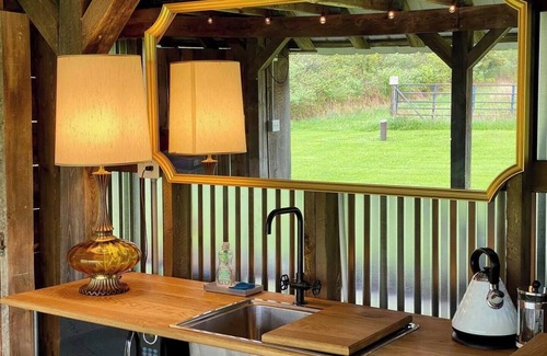 Hector Cabina | Carriage House en el corazón de FLX Wine-Country