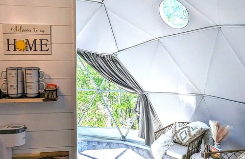 Sylva Apartamento | Romantic mountain getaway in Luxury Geodome! HOTTUB!nNatures Dome@SmokyMountain