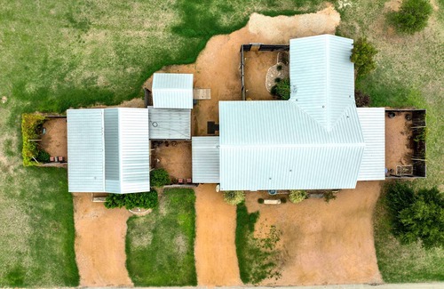 Fredericksburg Cabaña | Romantic Oasis With Hot Tub Near Fred and Wineries!