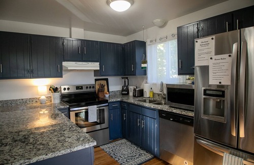 Louisville Casa | Romantic Olde Town Louisville Family Cottage