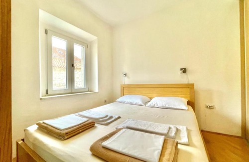 Old Town Apartamento | Romantic One bedroom Apartment Budva Old Town