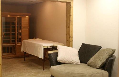 Clyde Casa | Romantic One-Bedroom Cabin with a Fireplace near Asheville, North Carolina