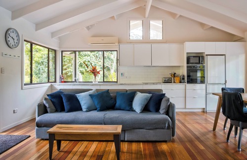 Upper Coopers Creek Cabaña | Romantic Pool House for Couples | PRIVATE Pool & Deck in the Byron Hinterland